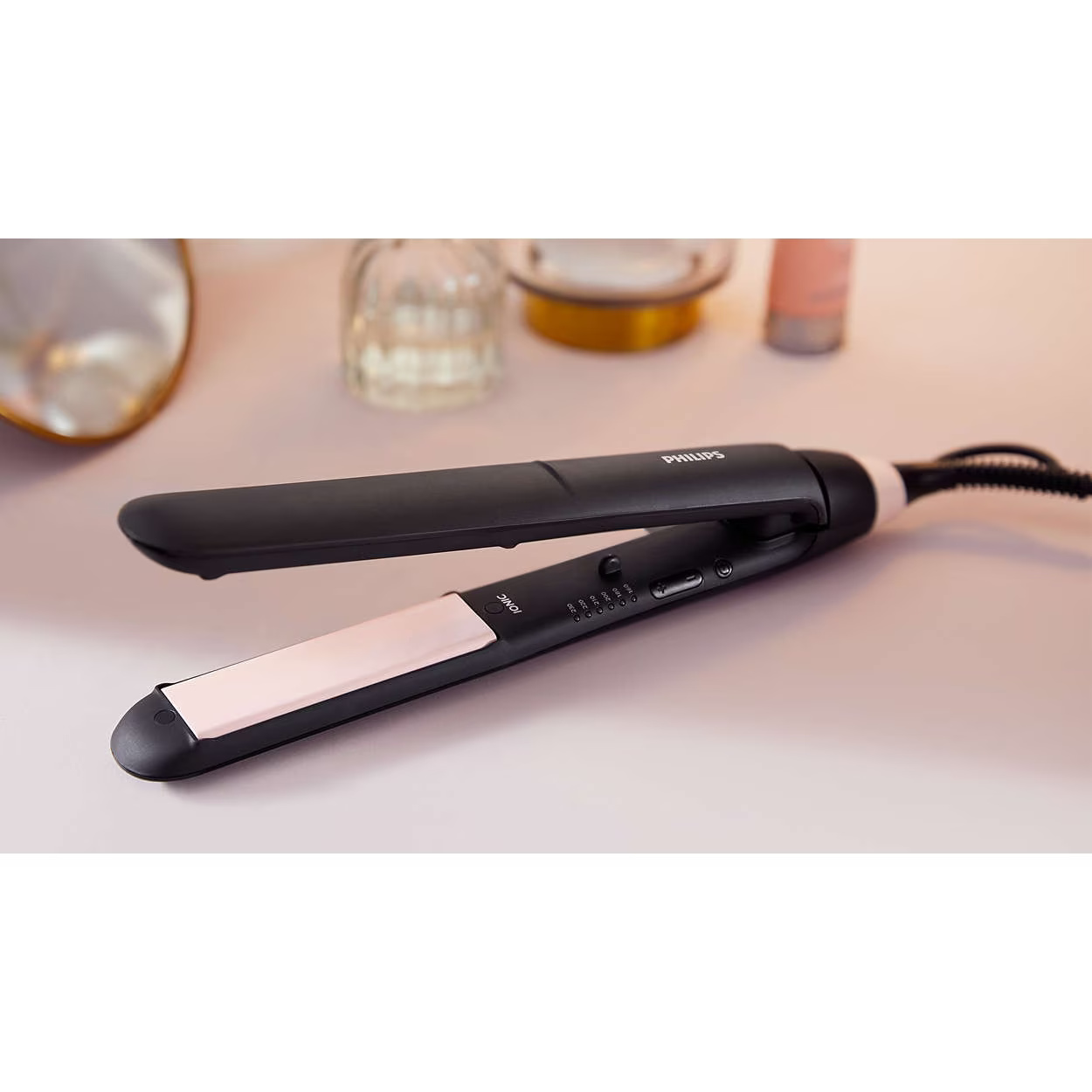 Placa de par Philips StraighCare Essential BHS378/00, tehnologie ThermoProtect, placi cu infuzie de cheratina, ioni, Negru