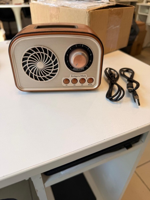 Resigilat- Radio portabil Kruger&Matz KM0834, analog AM/FM/SW, Bluetooth 6.0, 5W, 185x77.5x150mm